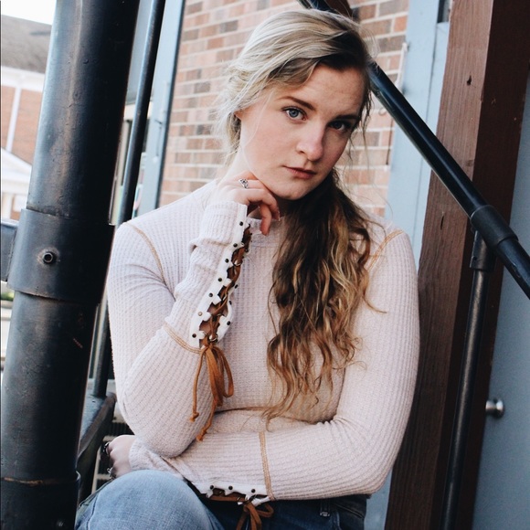 Meet Me!!!! - Picture 3 of 5